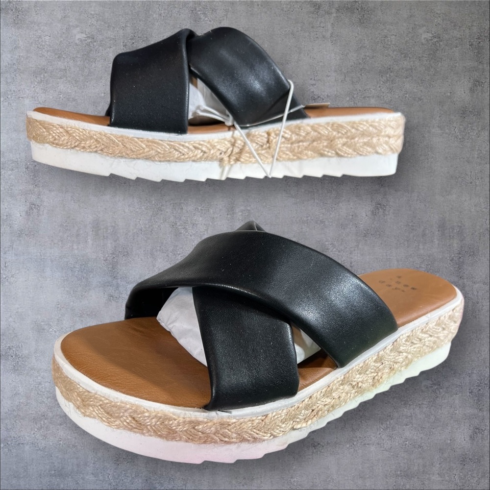 Black Heeled Memory Foam Carin Sandals with Flexible Outsole Woven look sides - Picture 12 of 12